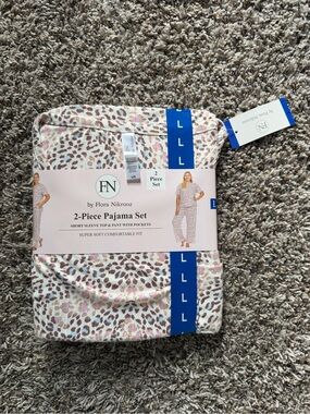 FN by Flora Nikrooz 2-Piece Leopard Print Pajama Set - Sz Large
